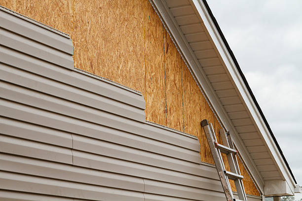 Professional Vinyl Siding technician working in West Chester, OH